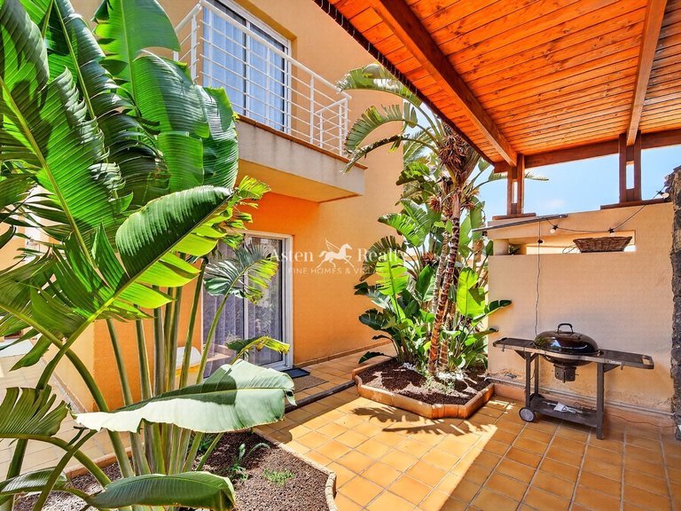 Villa for Sale in Puerto De Santiago, Tenerife 10