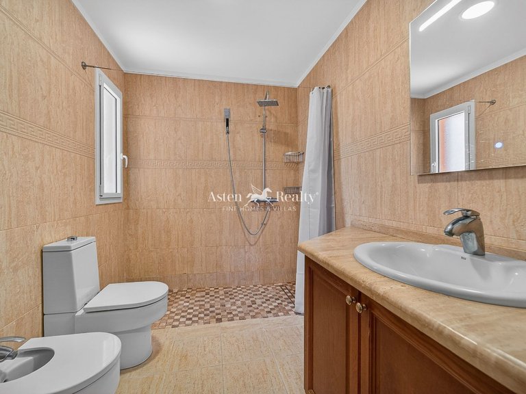 Villa for Sale in Puerto De Santiago, Tenerife 31