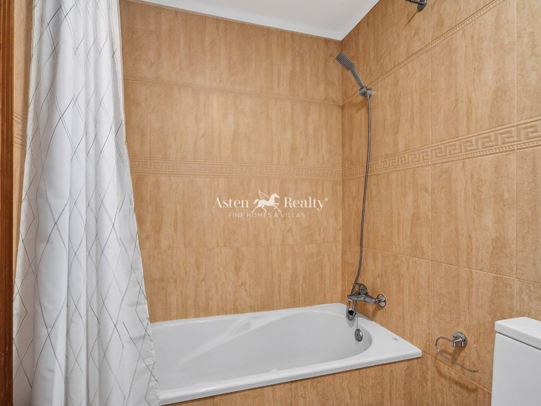 Villa for Sale in Puerto De Santiago, Tenerife 38