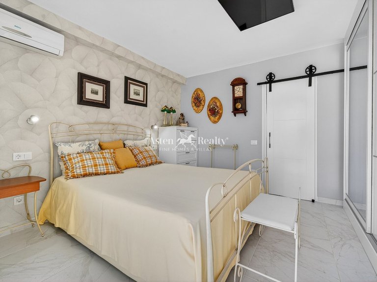 Town House for Sale in Los Cristianos, Tenerife 19