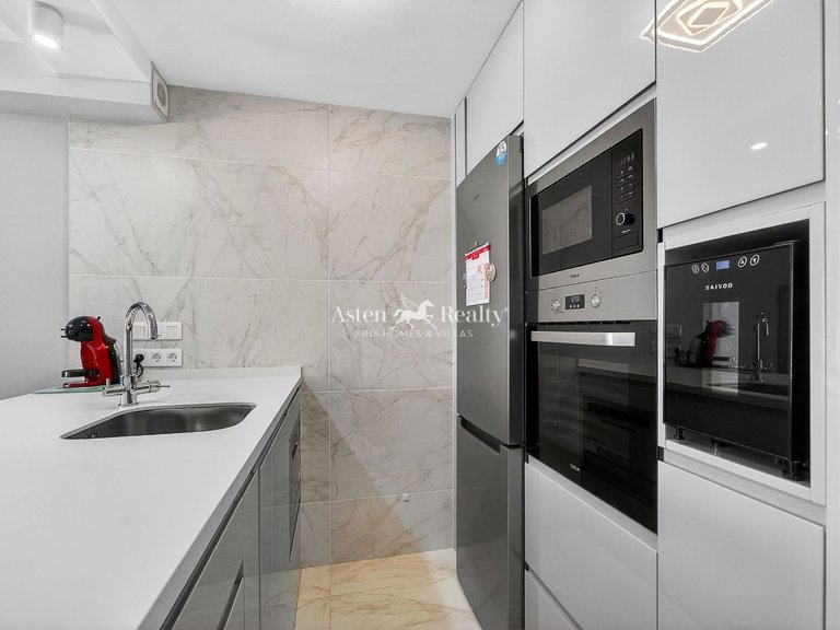 Town House for Sale in Los Cristianos, Tenerife 5