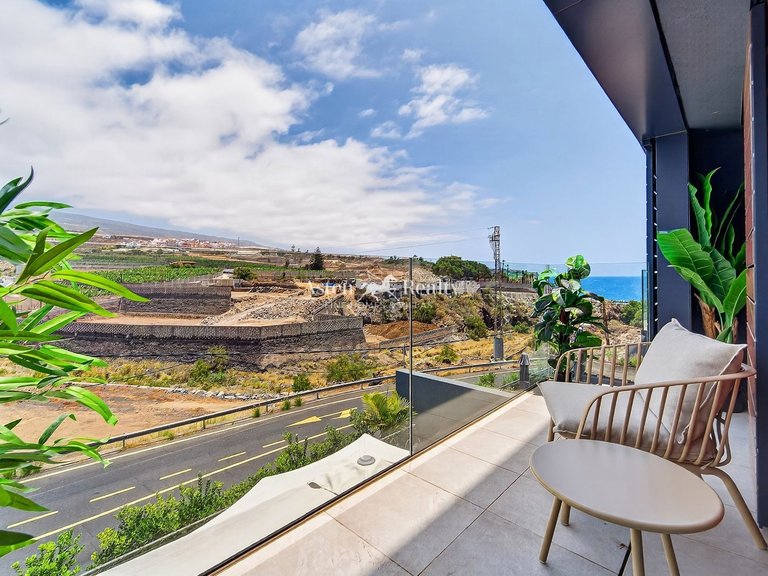 Apartment for Sale in Playa San Juan, Tenerife 8