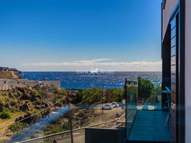 Apartment for Sale in Playa San Juan, Tenerife 11