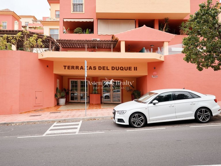Penthouse for Sale in Playa Del Duque, Tenerife 32