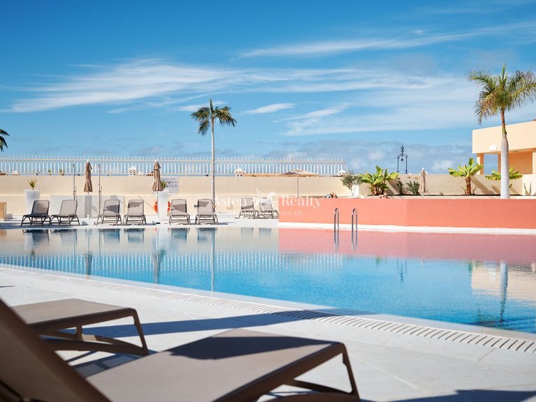 Penthouse for Sale in Playa Del Duque, Tenerife 2