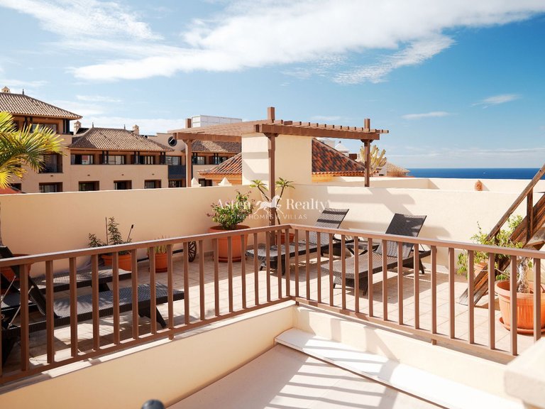 Penthouse for Sale in Playa Del Duque, Tenerife 3