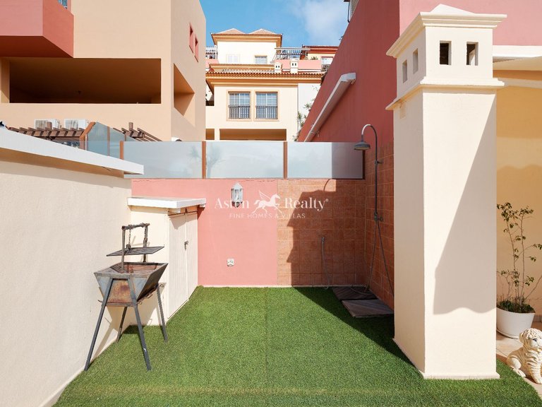 Penthouse for Sale in Playa Del Duque, Tenerife 9
