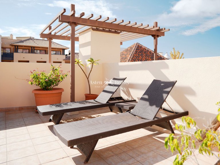 Penthouse for Sale in Playa Del Duque, Tenerife 7