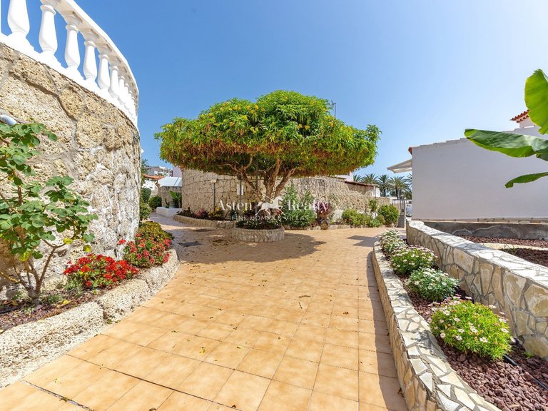 Apartment for Sale in Playa De Las Américas, Tenerife 3