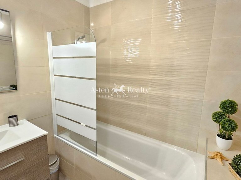 Villa for Sale in Golf Del Sur, Tenerife 12
