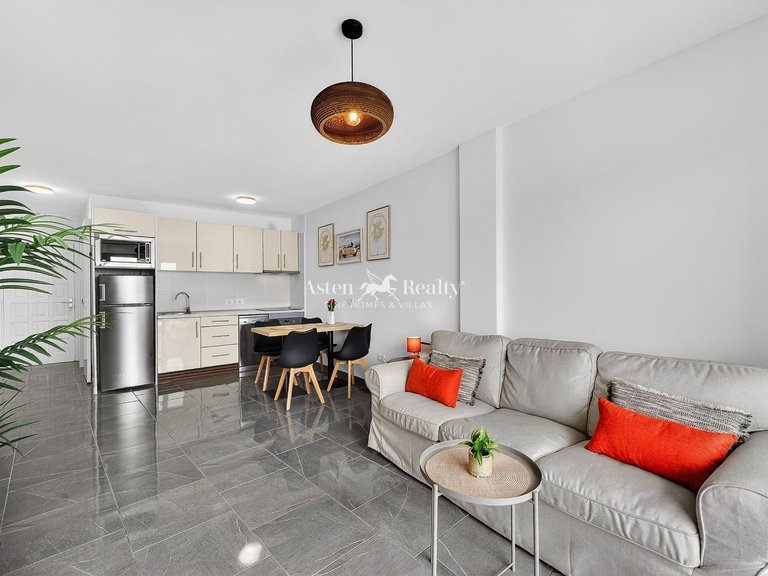 Apartment for Sale in San Eugenio Bajo, Tenerife 4
