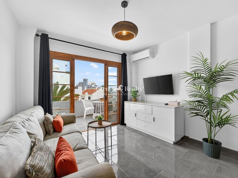 Apartment for Sale in San Eugenio Bajo, Tenerife 7