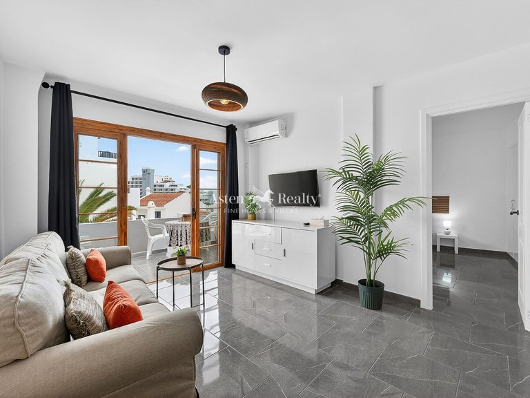 Apartment for Sale in San Eugenio Bajo, Tenerife 8