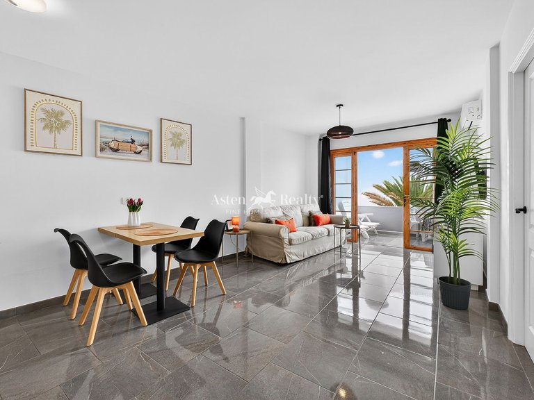 Apartment for Sale in San Eugenio Bajo, Tenerife 10