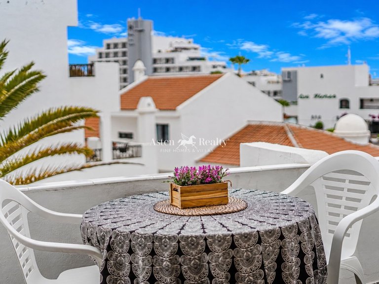 Apartment for Sale in San Eugenio Bajo, Tenerife 3