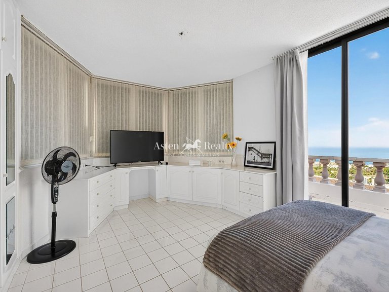 Villa for Sale in San Eugenio Alto, Tenerife 15