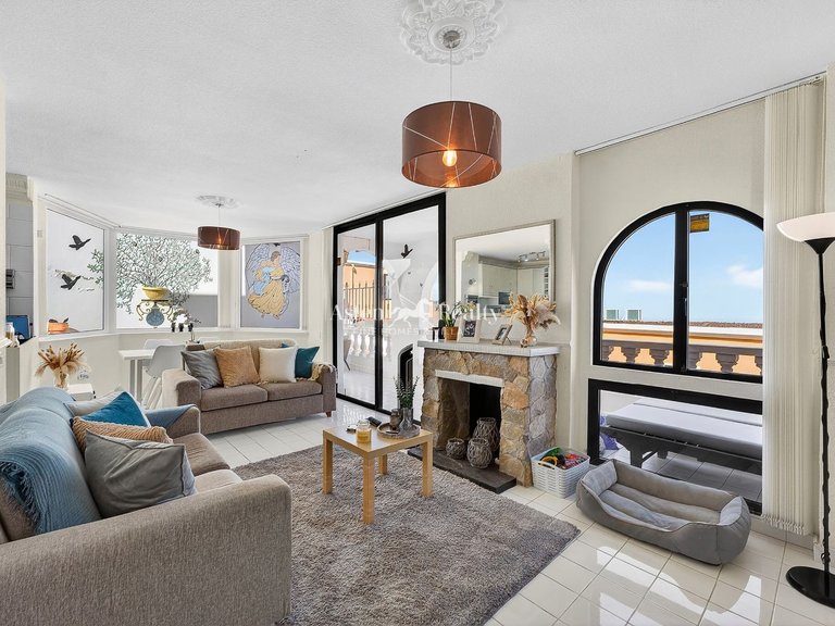 Villa for Sale in San Eugenio Alto, Tenerife 2