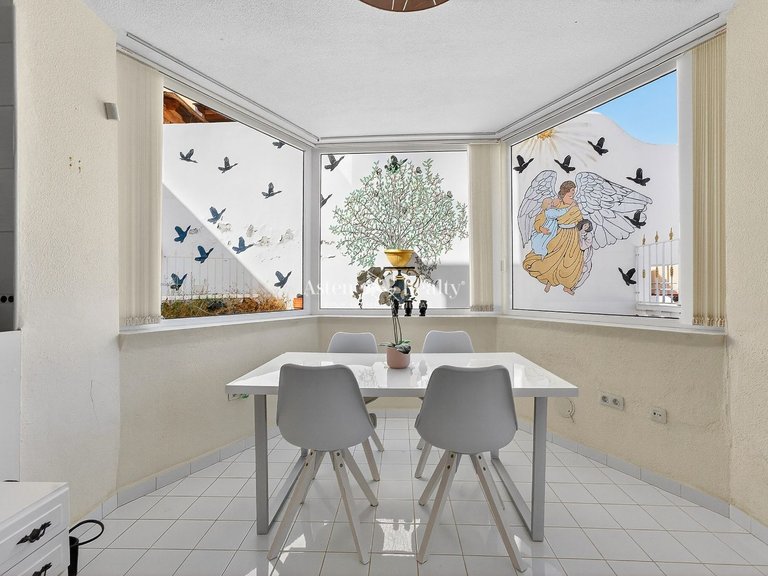 Villa for Sale in San Eugenio Alto, Tenerife 6