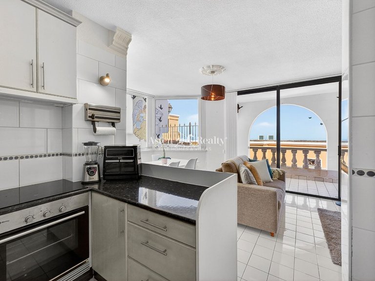 Villa for Sale in San Eugenio Alto, Tenerife 8