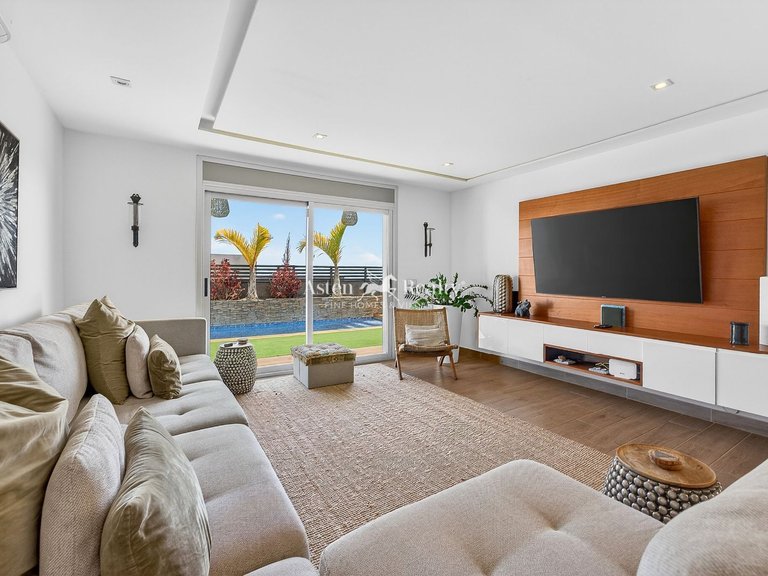 Villa for Sale in Chayofa, Tenerife 18