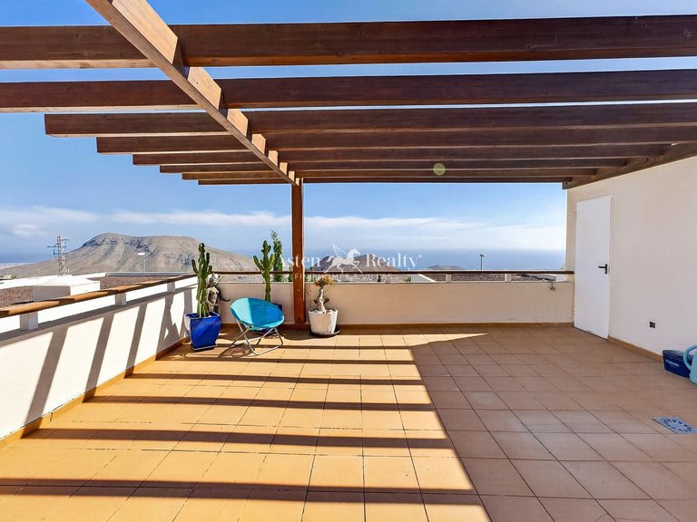 Villa for Sale in Chayofa, Tenerife 36