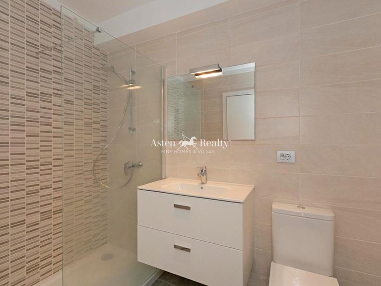 Apartment for Sale in Los Cristianos, Tenerife 15
