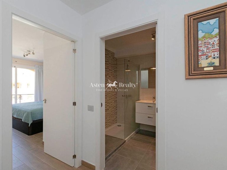 Apartment for Sale in Los Cristianos, Tenerife 16