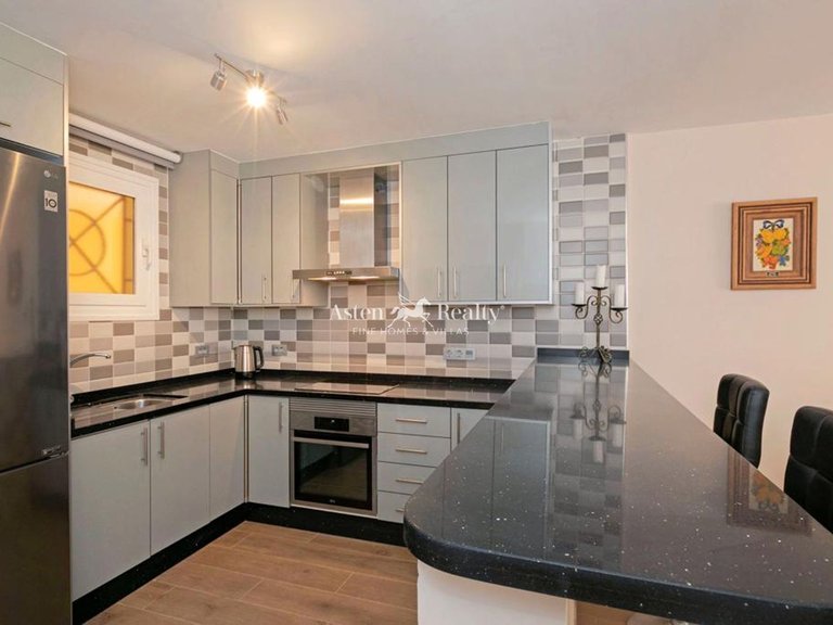 Apartment for Sale in Los Cristianos, Tenerife 12