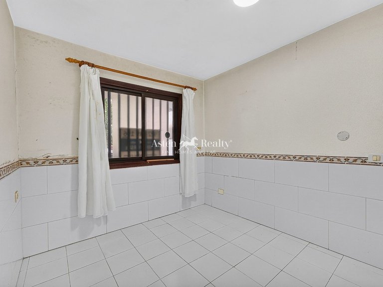 Apartment for Sale in Costa Del Silencio, Tenerife 3