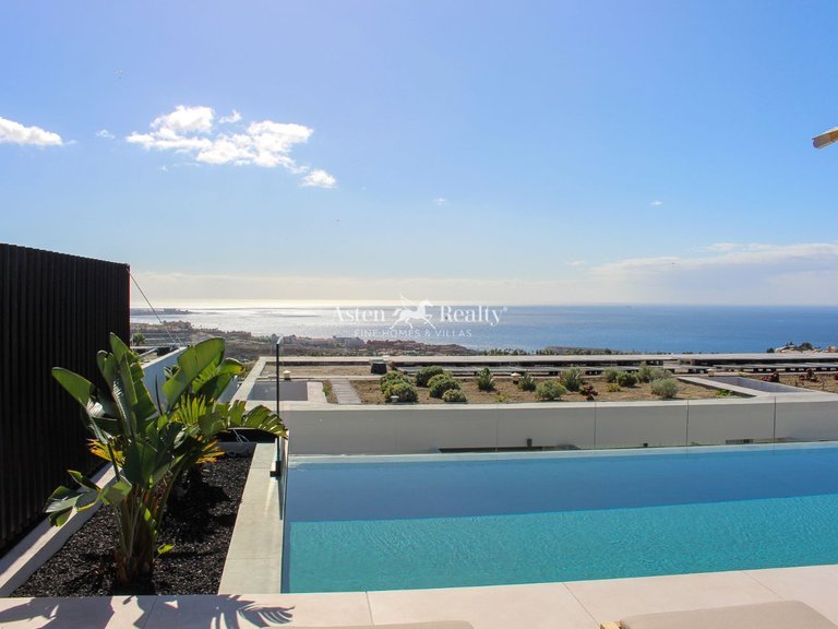 Villa for Sale in La Caleta, Tenerife 13