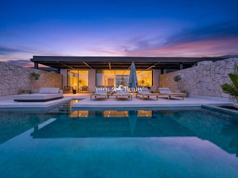 Villa for Sale in La Caleta, Tenerife 4