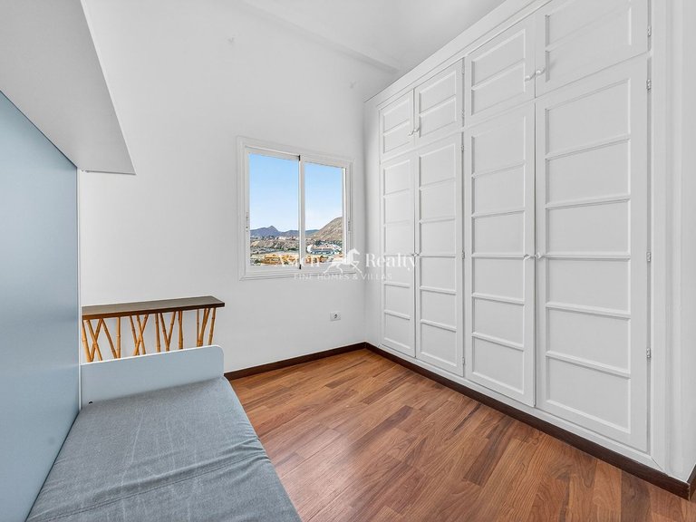 Apartment for Sale in Los Cristianos, Tenerife 11