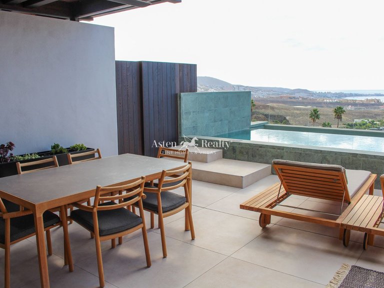 Villa for Sale in La Caleta, Tenerife 6