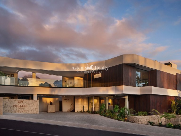 Villa for Sale in La Caleta, Tenerife 26