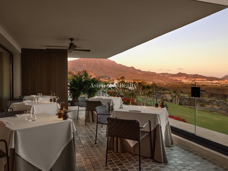 Villa for Sale in La Caleta, Tenerife 33