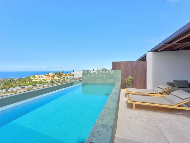 Villa for Sale in La Caleta, Tenerife 3