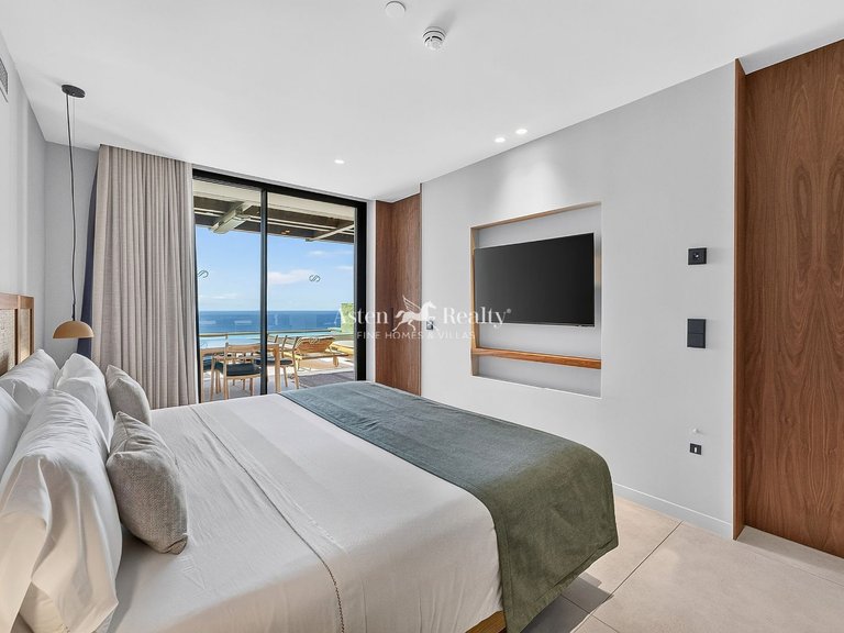 Villa for Sale in La Caleta, Tenerife 17