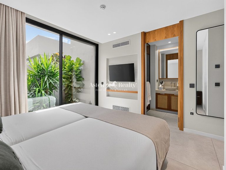 Villa for Sale in La Caleta, Tenerife 24