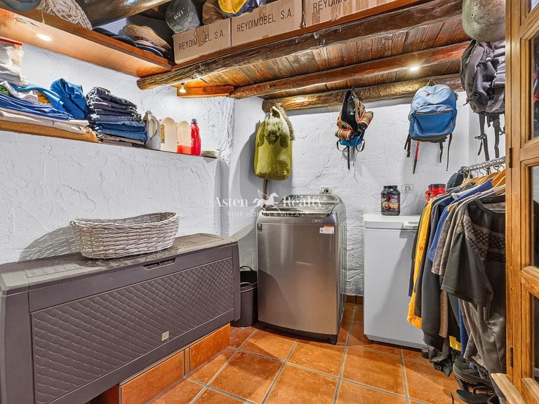 Villa for Sale in Guia De Isora, Tenerife 27