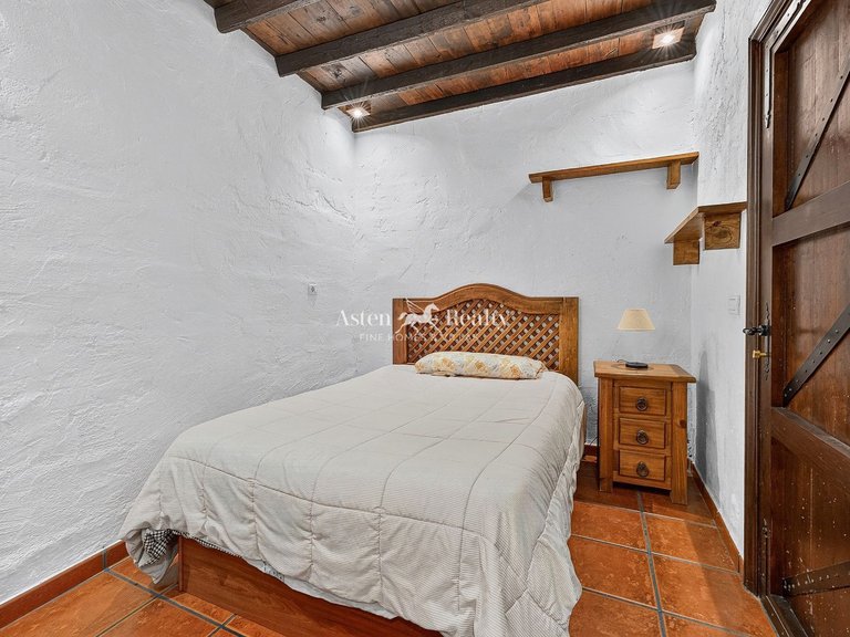 Villa for Sale in Guia De Isora, Tenerife 32