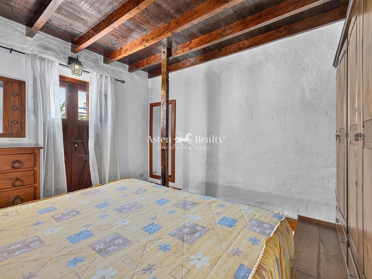 Villa for Sale in Guia De Isora, Tenerife 14