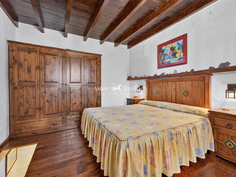 Villa for Sale in Guia De Isora, Tenerife 13
