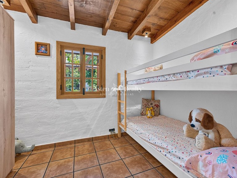 Villa for Sale in Guia De Isora, Tenerife 18