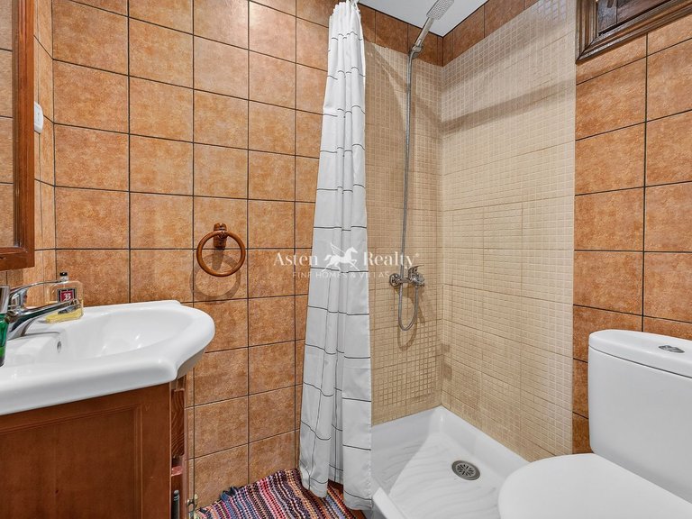 Villa for Sale in Guia De Isora, Tenerife 19