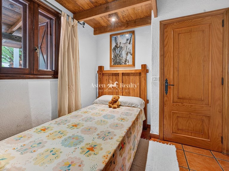 Villa for Sale in Guia De Isora, Tenerife 15