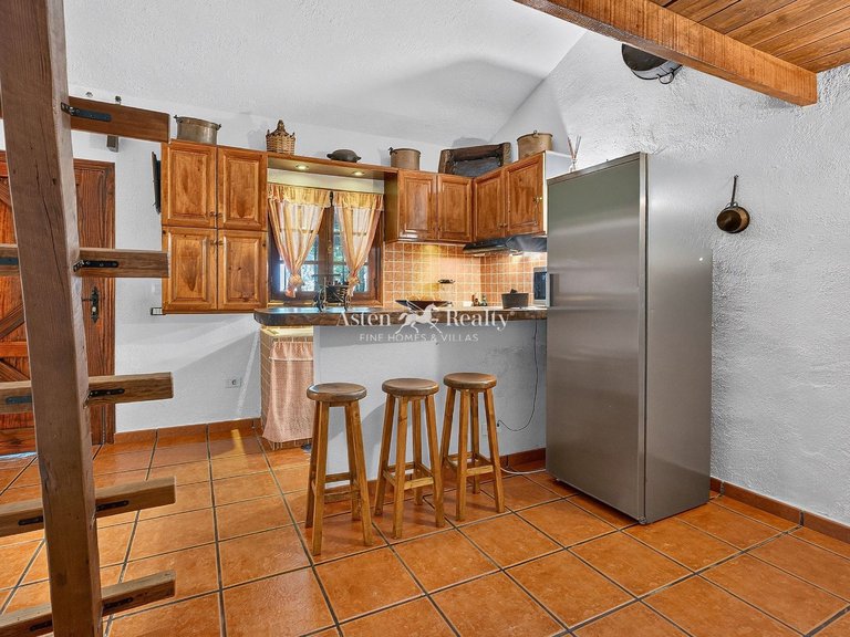Villa for Sale in Guia De Isora, Tenerife 6