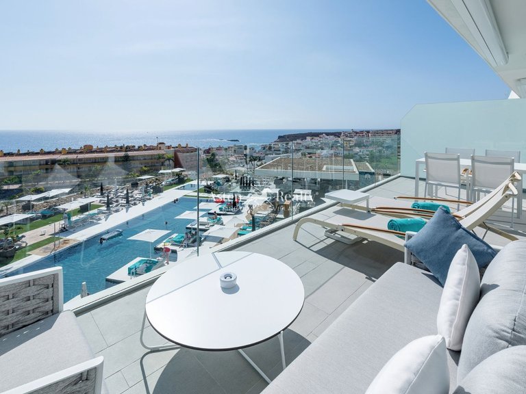 Apartment for Sale in La Caleta, Tenerife 1