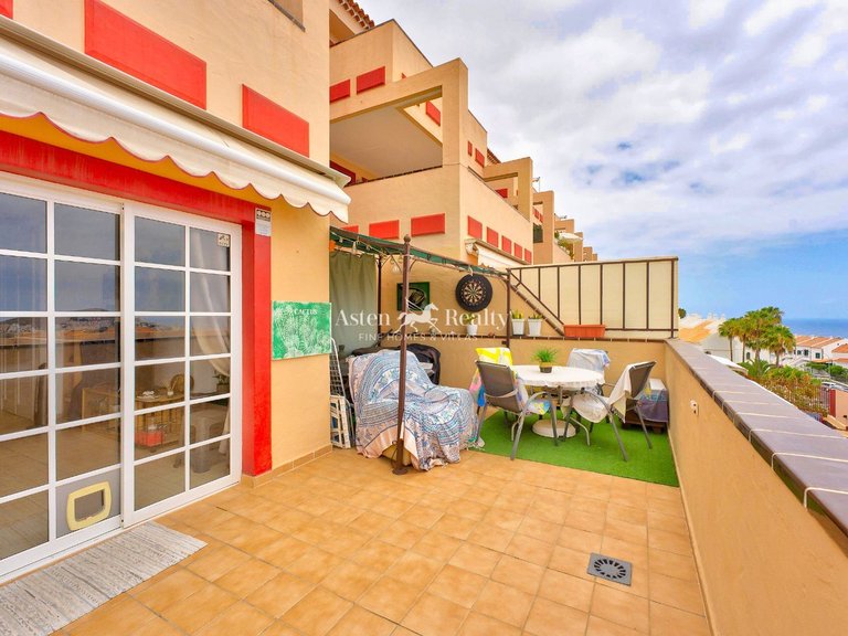 Apartment for Sale in Los Cristianos, Tenerife 2