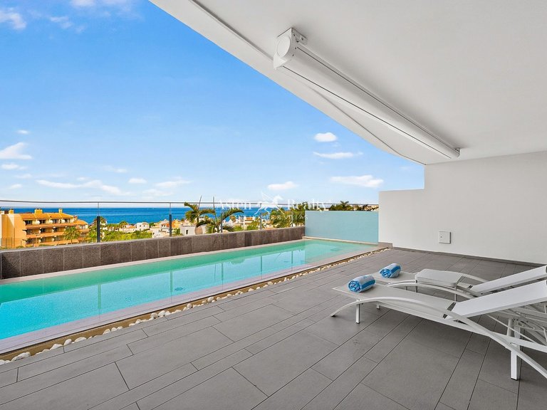 Apartment for Sale in La Caleta, Tenerife 1