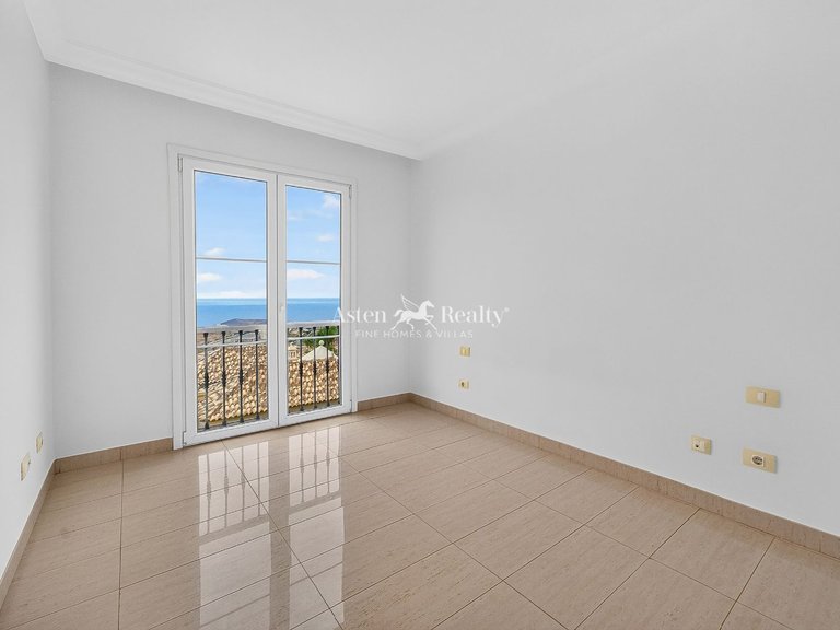 Town House for Sale in Chayofa, Tenerife 18